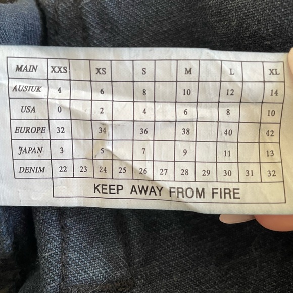 One Teaspoon Trashed Boyfriend Jeans, Size 25 - Picture 5 of 7